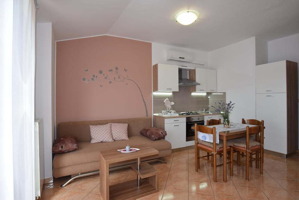 Apartments Petra Banjole Εξωτερικό φωτογραφία