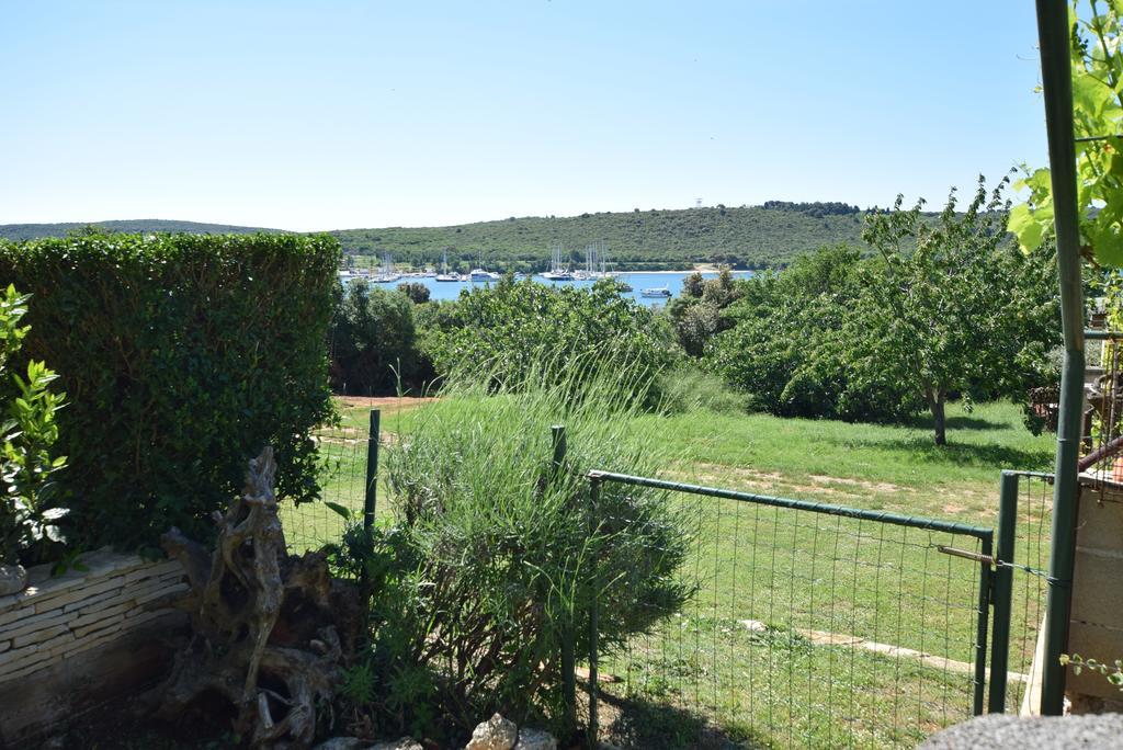 Apartments Petra Banjole Εξωτερικό φωτογραφία