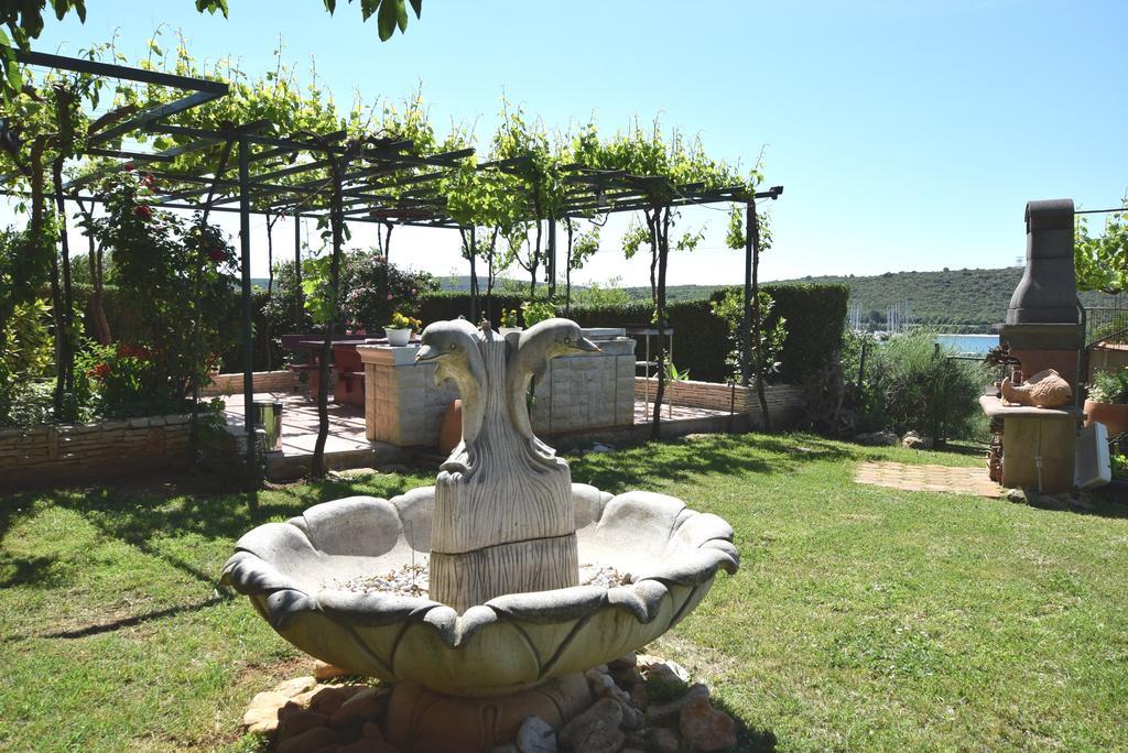 Apartments Petra Banjole Εξωτερικό φωτογραφία